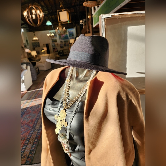 Unisex - Two Tone Red and Black Fedora - Picture 3 of 13